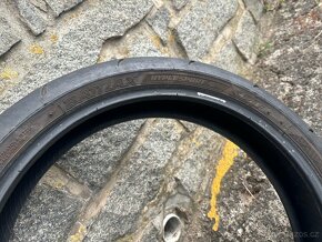 Pneu Bridgestone Battlax S22 190/50/17 S21 120/70/17 - 4