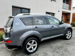 MITSUBISHI OUTLANDER 2.0 DI-D • 4x4 • TAŽNÉ • 7 MÍST • STK - 4