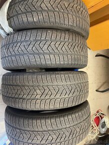 Prodám sadu 4ks zimní pneu 235/55 r20 - 4