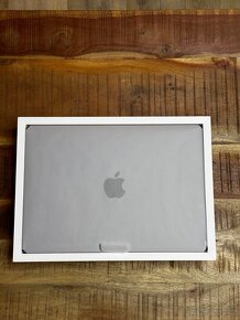 MacBook Pro 14" M3 - 4