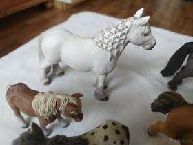 9. Poníci a falabella zn. Schleich - 4