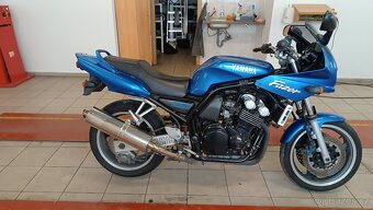 Yamaha FZS 600 - 4