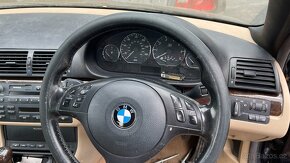 BMW E46 M-Paket volant na renovaci - 4