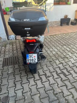 Honda Forza 125 - 4