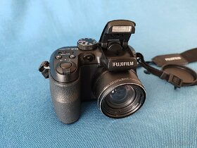 DIGITAL CAMERA FUJIFILM FINEPIX S 1500 s pouzdrem. - 4