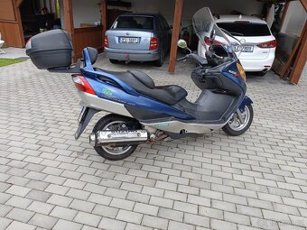 Suzuki Burgman 400 - 4