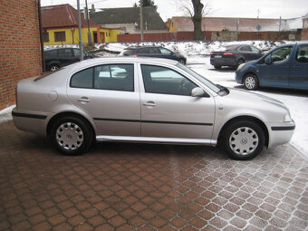 ŠKODA OCTAVIA 1.6i 75 KW FAMILY - 4