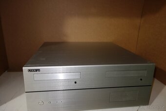 Hlinikova HTPC skrin LIAN LI PC-C30 - 4