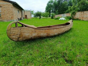 Stará dřevěná kanoi - 4