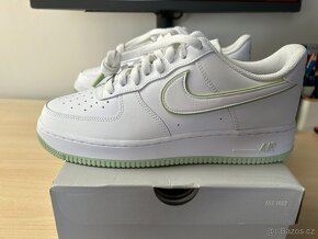 Nike AIR FORCE 1 '07 Tenisky Honeydew White VEL. 42.5 (NOVÉ) - 4