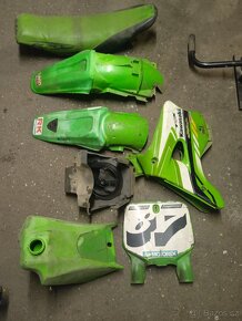 Plasty, nádrž,sedlo, blatníky:Kawasaki KX 125 - 4