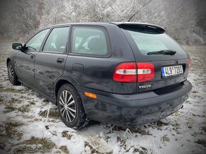 Volvo V40 - 1.8i - 4