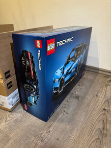 LEGO Technics 42083 Bugatti Chiron 10/10 - 4