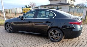 Giulia 2,2jtd - 4