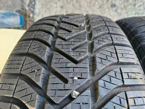 195/55R17 92H XL Winter 210 Snowcontrol Serie 3  PIRELLI - 4