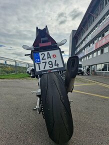 Aprilia Tuono V4 Factory - předváděcí motocykl - 4