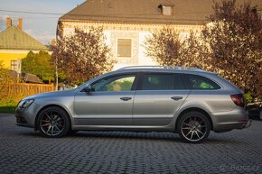 Škoda Superb Combi - 4