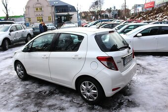 Toyota Yaris 1.0 - 4