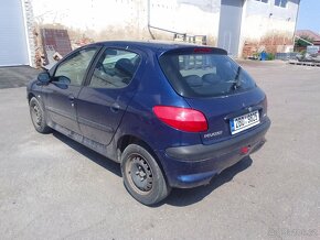 Peugeot  206  1.4 benzín na nahradí díle - 4