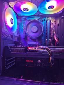 HERNÍ PC RYZEN 5-3500X / VEGA 56 8GB / M.2 512GB / 16GB RAM - 4