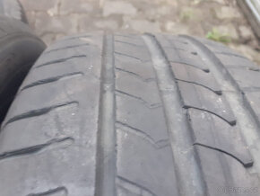 4x Goodyear Efficientgrip 205/55 R16 - 4