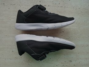 Černé boty tenisky botasky sálovky - 34 - 4