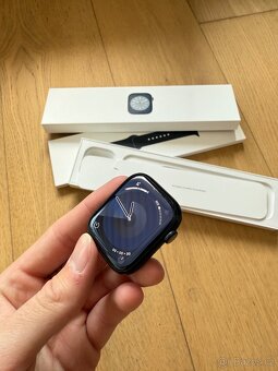 Apple Watch 8 45mm Cellular + GPS - 4