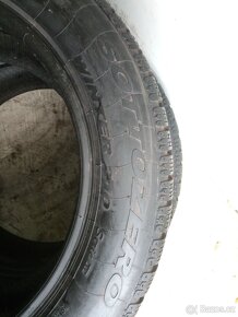 Prodám 2 zimní použité pneu Pirelli Sotozzero 225/55/R - 4