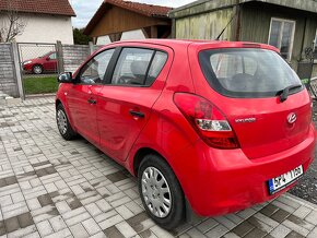 Hyundai i20- 1,3i- 57kw, r. 2010, klima - 4