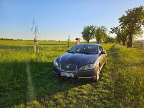 Jaguar XF 2,7D V6 - 4