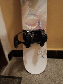 Prodám úplně nový snowboard TRANS 146cm dlouhý. - 4