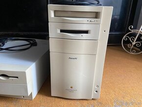 2x Apple Macintosh včetně příslušenství - 4