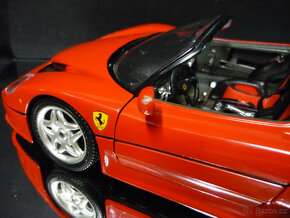 Ferrari F50 červené Bburago 1/18 - 4