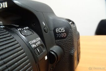 Canon eos 700d + objektiv EFS 18-135mm 1:3,5-5,6 - 4