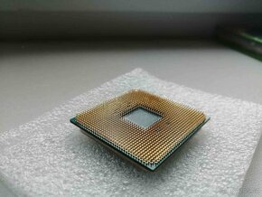 AMD Ryzen 5 2600 - 4