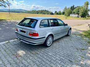 BMW E46 330i touring manuál - 4