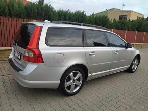 Volvo V70 2.4D 120kW Automat - 4