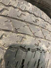 prodávám celoroční pneu 265/65R17 Bridgestone A/T - 4