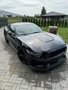 Ford Mustang 5.0 GT manuál - 4