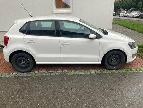 Prodám auto - Volkswagen Polo 2010 1.4. Benzín - 4