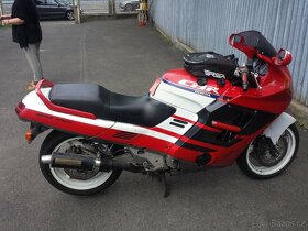 Honda cbr 1000f - 4