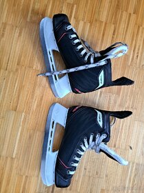 Brusle CCM RBZ 40 vel. 38 - 4