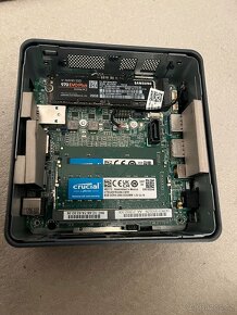 Intel NUC 8i5BEH - 4