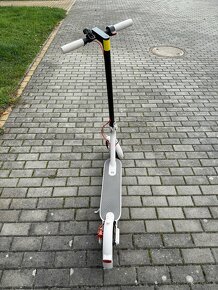 Xiaomi scooter 3 - 4