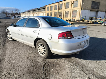 Na prodej 2003 Chrysler Sebring 2,4i - 4