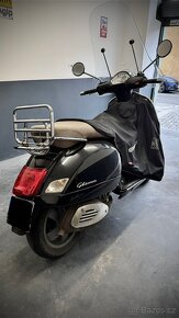 Vespa 250 GTS ie (2010) - 4