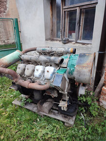 motor Tatra 148 - 4