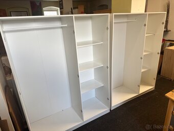 2x hezké bíle 3-dveřové skříňe IKEA Jako nové - 4