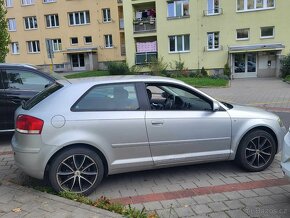 AUDI A3 8P 1.6i - 4