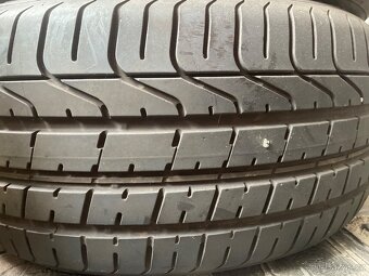 Pirelli P-Zero 255/40 R20 - 4